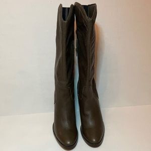 New Women Leather Brown Diba Boots.